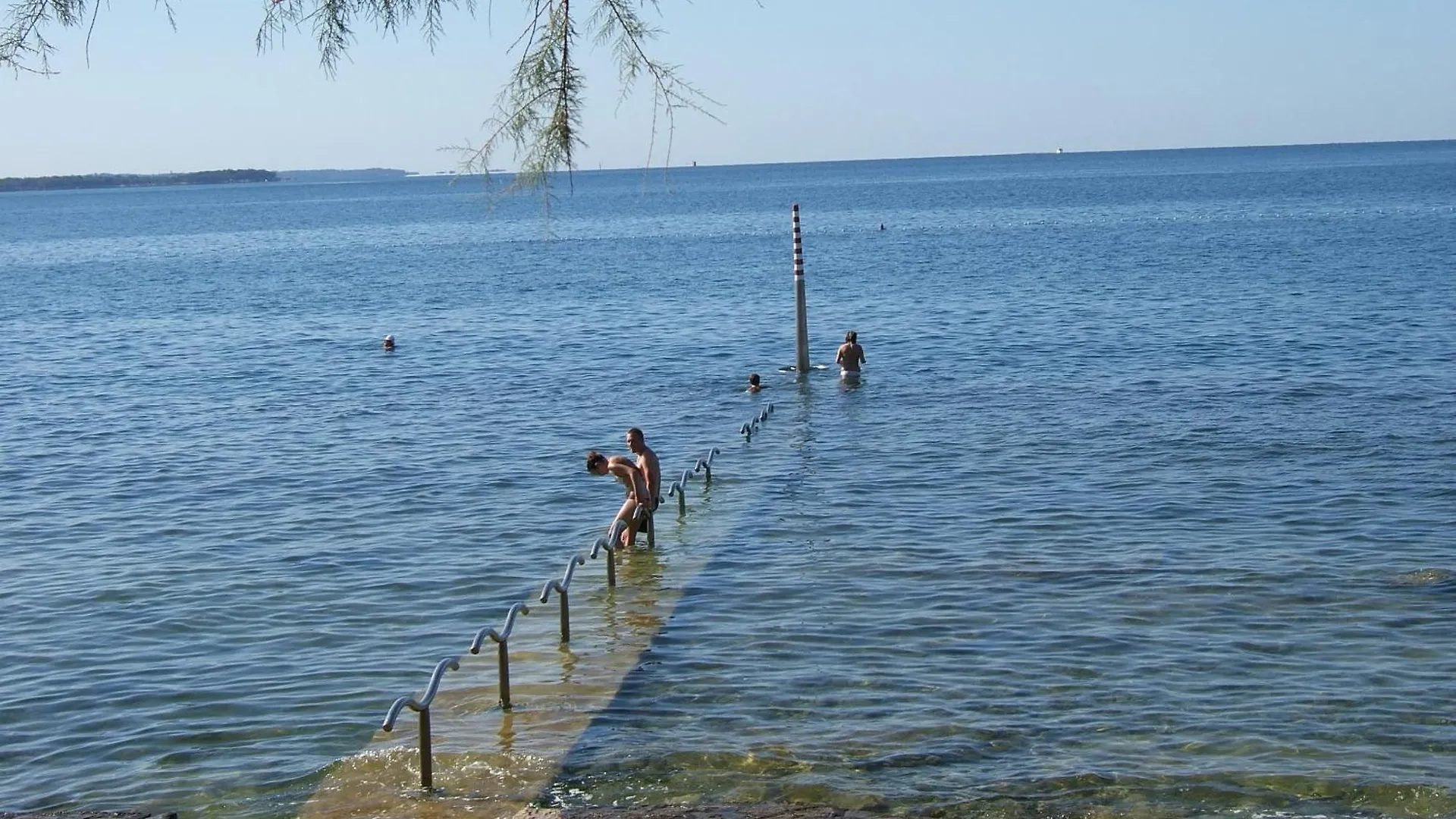 Lisa 2 near the beach Novigrad Istria Kroatien