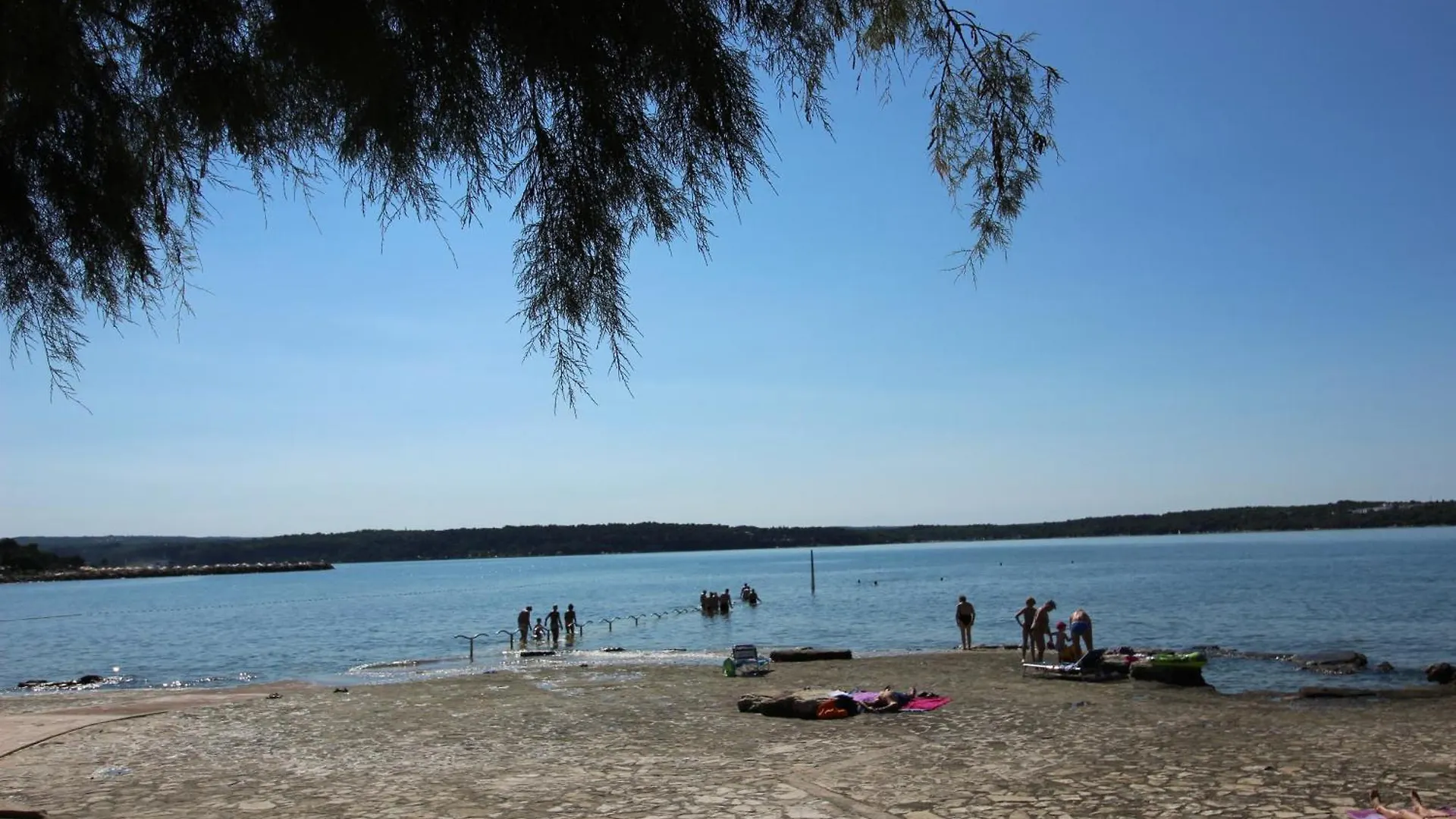 Lisa 2 near the beach Novigrad Istria Lejlighed